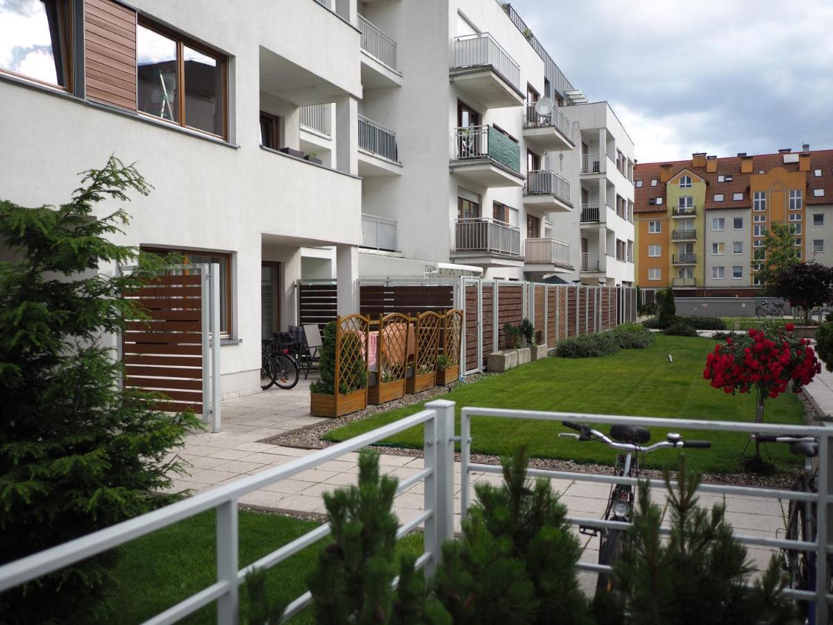 Swinoujscie Platan Patio 2- Berry Apartments Dış mekan fotoğraf
