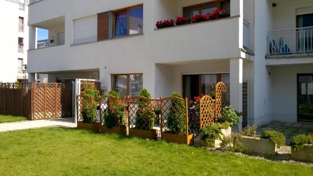 Swinoujscie Platan Patio 2- Berry Apartments Dış mekan fotoğraf